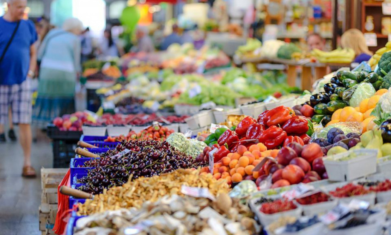 Meso iz Srbije, a voće i povrće iz Albanije za turiste u Crnoj Gori