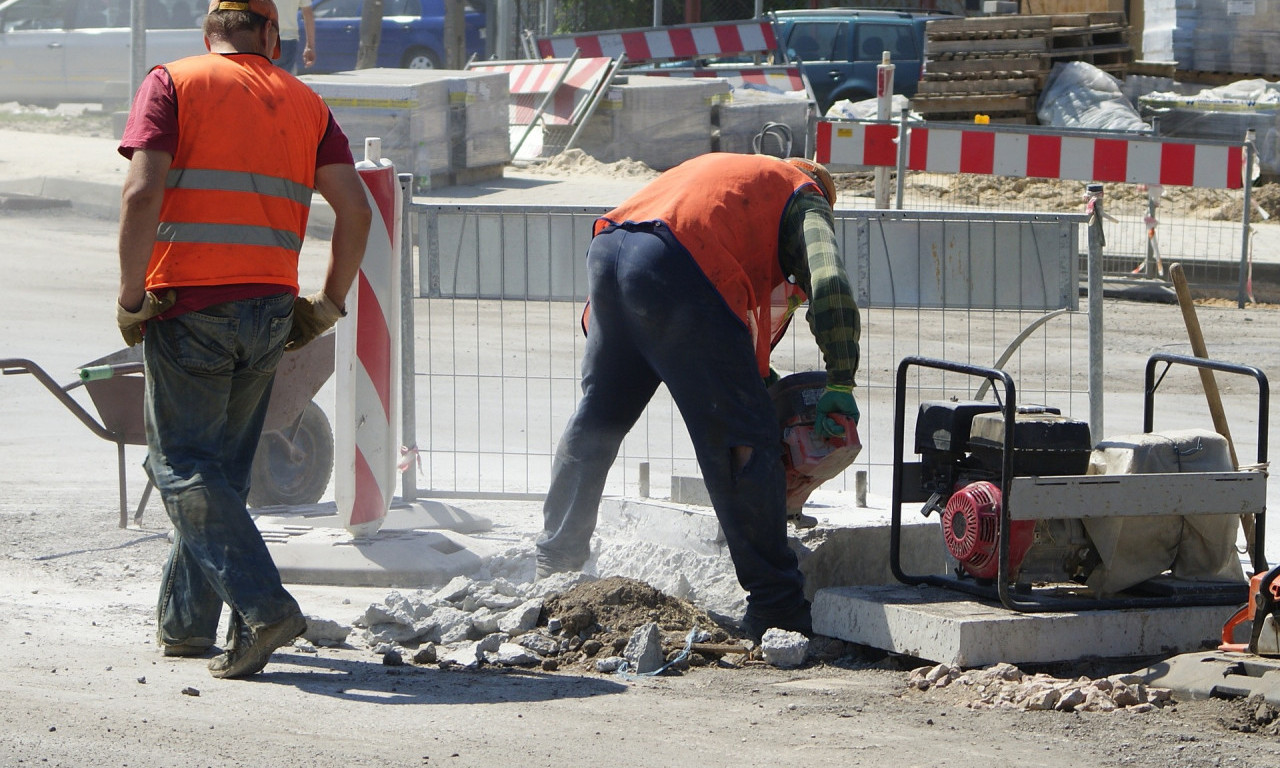 VELIKA PROMENA U ZEMUNU: Ugrinovačka dobija četiri saobraćajne trake!