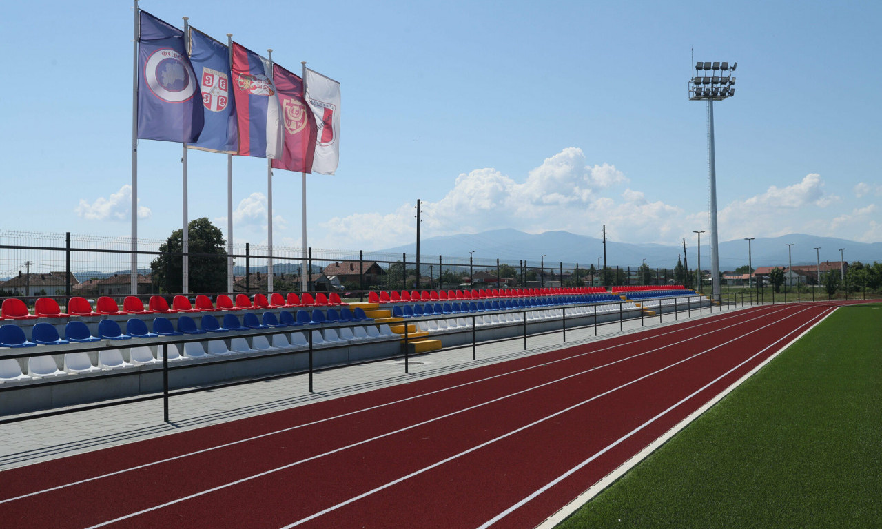 U Kruševcu otvoren stadion za atletiku i fudbal, gradnja trajala SAMO GODINU DANA