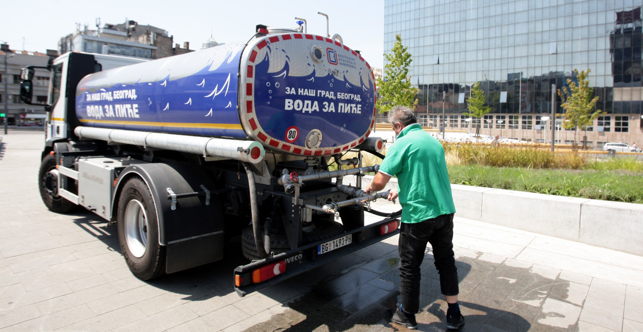 BEOGRAD UVEO VANREDNE MERE ZBOG VRUĆINA Ako idete pešaka kroz grad, ovo morate da znate