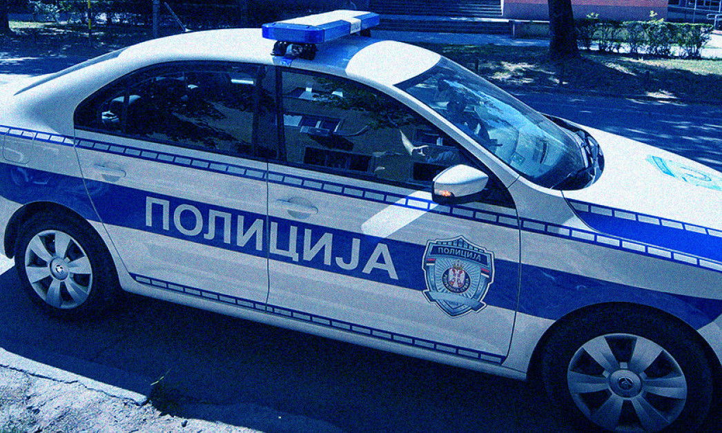 MAČETOM pokušao da ubije OCA: Uhapšen muškarac u SREMSKOJ MITROVICI