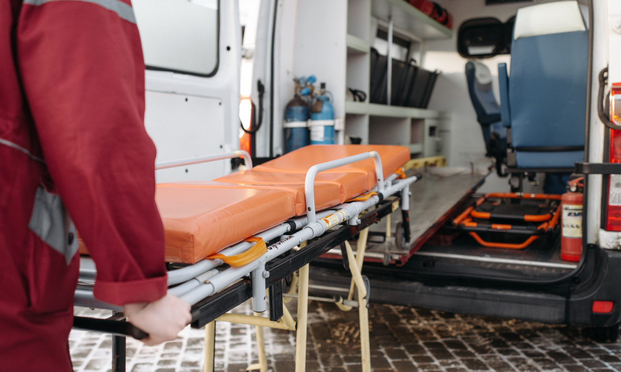 DEČAKA (8) udario GROM na plaži u BUGARSKOJ: Doživeo kliničku SMRT, lekari ga jedva SPASILI