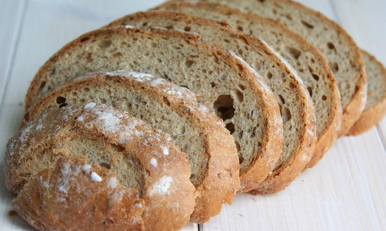 U Hrvatskoj NE CVETAJU RUŽE: Hleb POSKUPEO čak za 31%