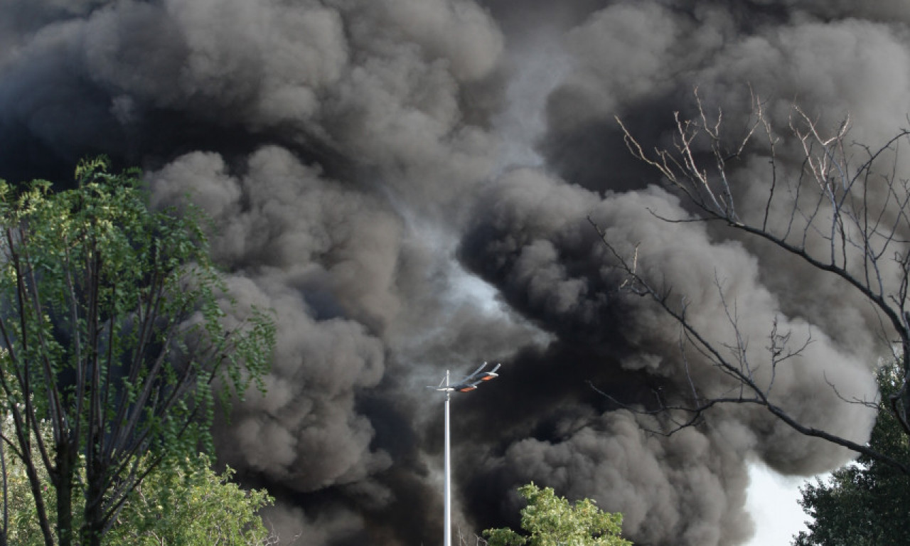 Gori NAPUŠTENA zgrada Juhora u Jagodini: Vatrogasci iz PLAMENA izvukli četiri maloletnika