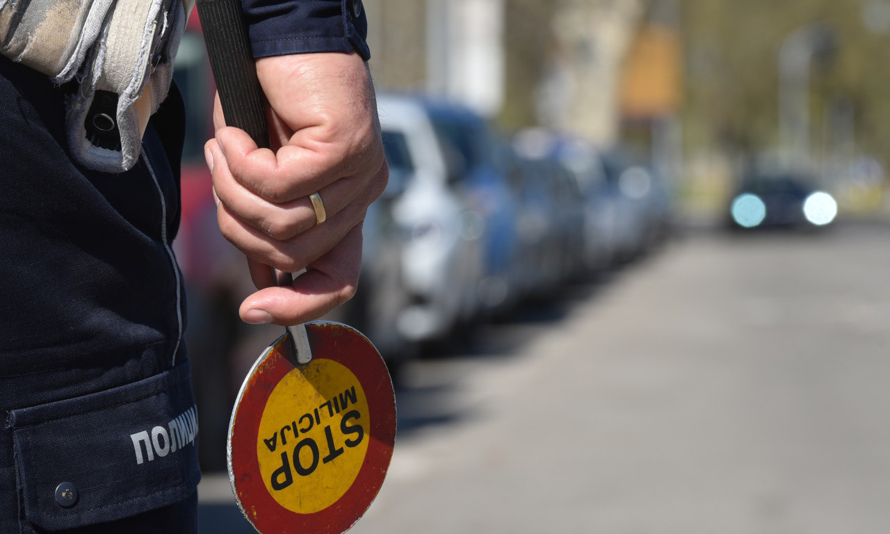 NASILNIČKA VOŽNJA ILI PUT U SMRT? Presretač u Zemunu zaustavio "audi" koјi јe јurio јezivih 203 na sat!