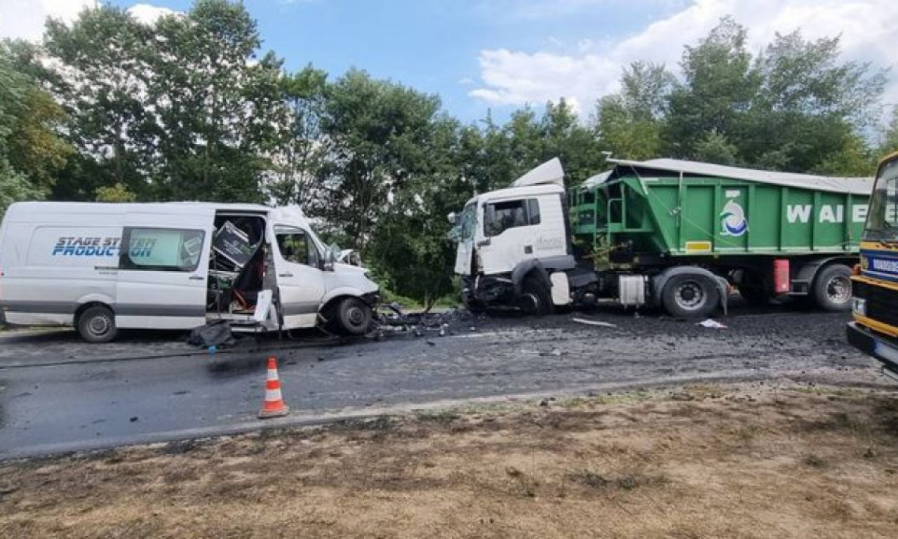 Dve osobe poginule u teškoj nesreći na putu Požega-Užice