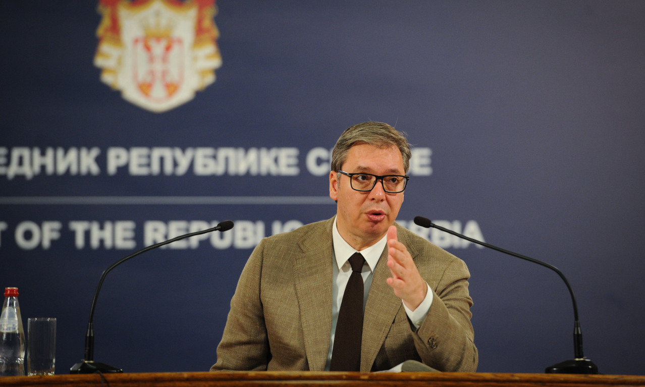 Situacija je OZBILJNIJA NEGO IKADA, ali molim ljude na KiM da OSTANU MIRNI, poručio predsednik Srbije