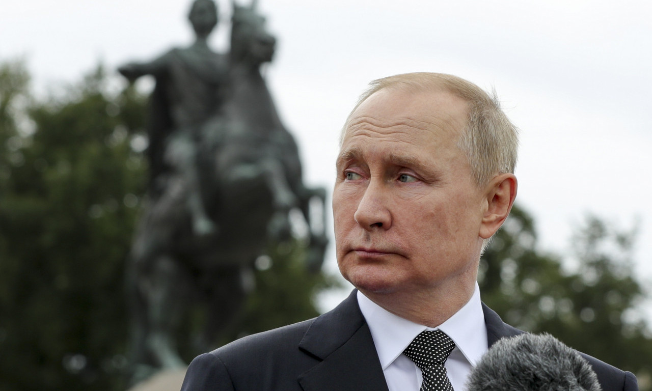 Putin PRETI ZAPADU: Smrznućete se kao VUČIJI REP U RUSKOJ BAJCI