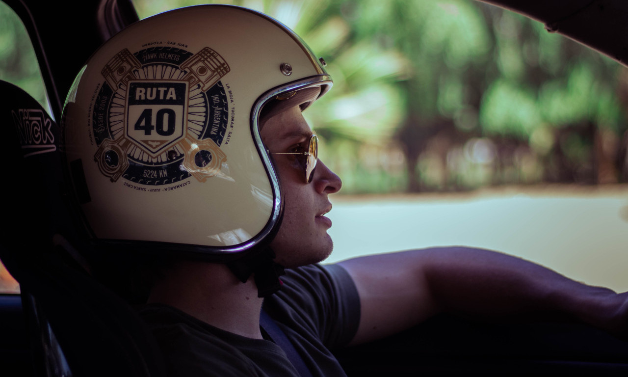 SPORTSKA vožnja automobila ZDRAVIJA od KARDIO TRENINGA - tako barem tvrde stručnjaci