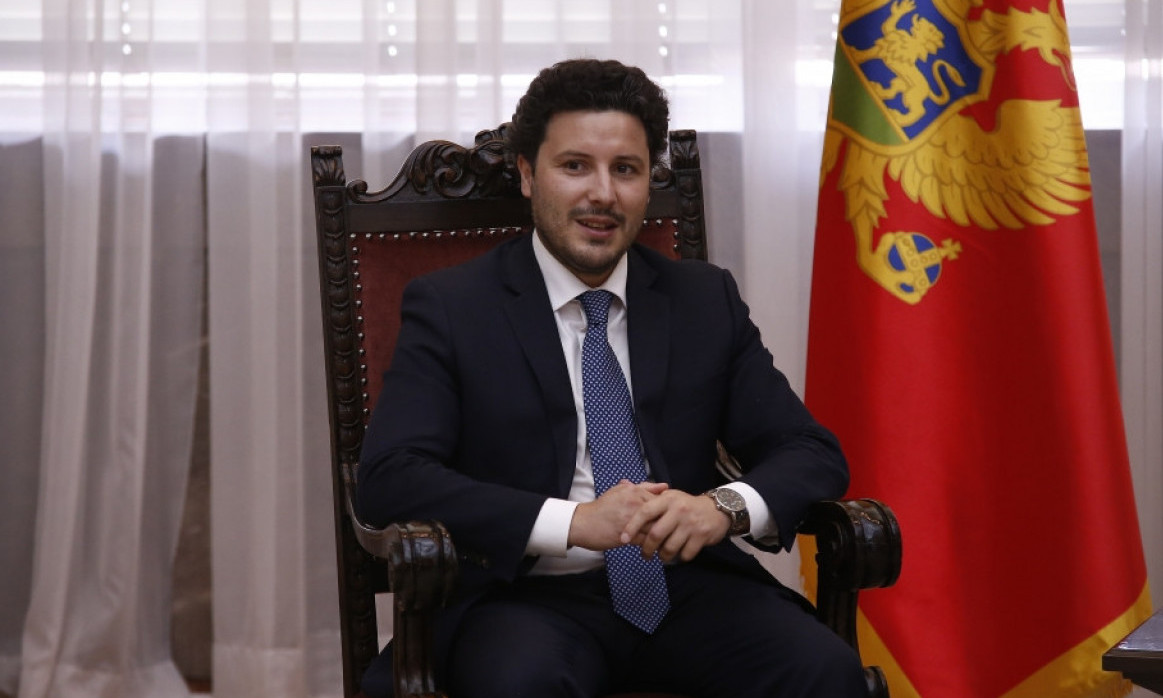 ABAZOVIĆ O REZOLUCIJI O SREBRENICI: "Očekujem da se možda zvanična Srbija ne složi sa onim što bude glasanje Crne Gore"