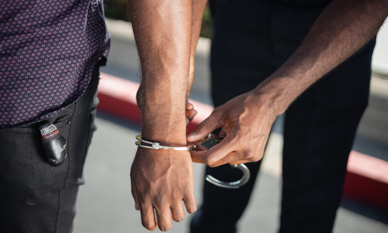 Uhapšen "REVOLVERAŠ" iz Sopota, u kući mu pronađen ARSENAL ORUŽJA