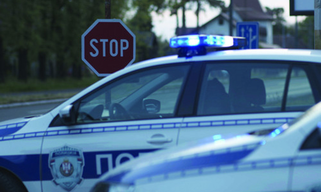 SKANDAL U BEOGRADU Pokušali da zapale stan direktora firme, unutra mu bili žena i sin
