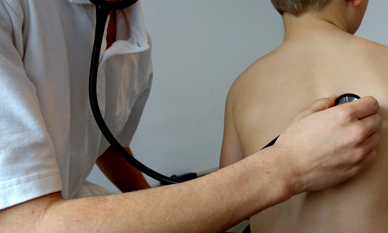 VIRUS SE ŠIRI MEĐU MALIŠANIMA U SRBIJI Pedijatar otkriva - evo na šta roditelji treba da obrate pažnju