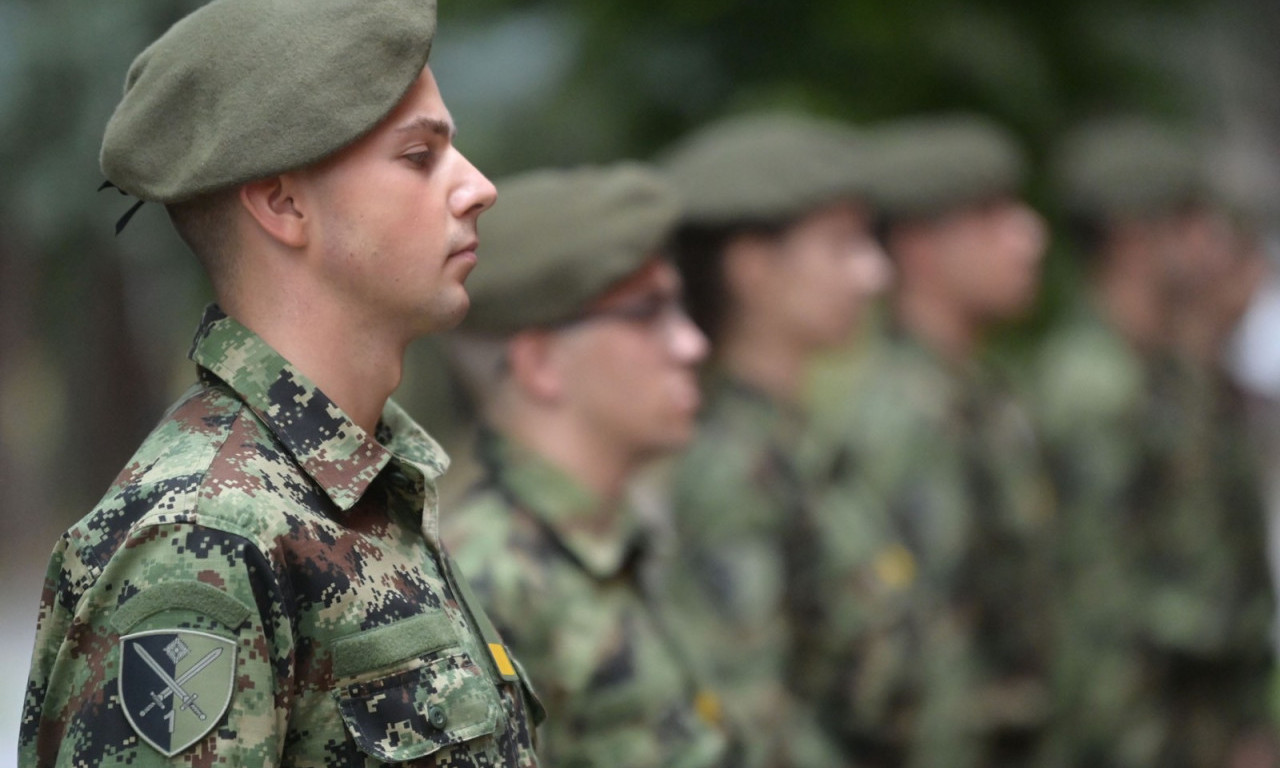 Stigla vam je PLAVA KOVERTA od Ministarstva odbrane? Šta je obuka REZERVISTA i ko sve može da OČEKUJE POZIV