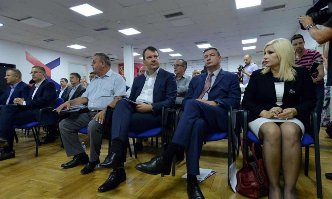 Sednica Predsedništva SNS sutra u 17 sati, teme - Kosovo i mandatar