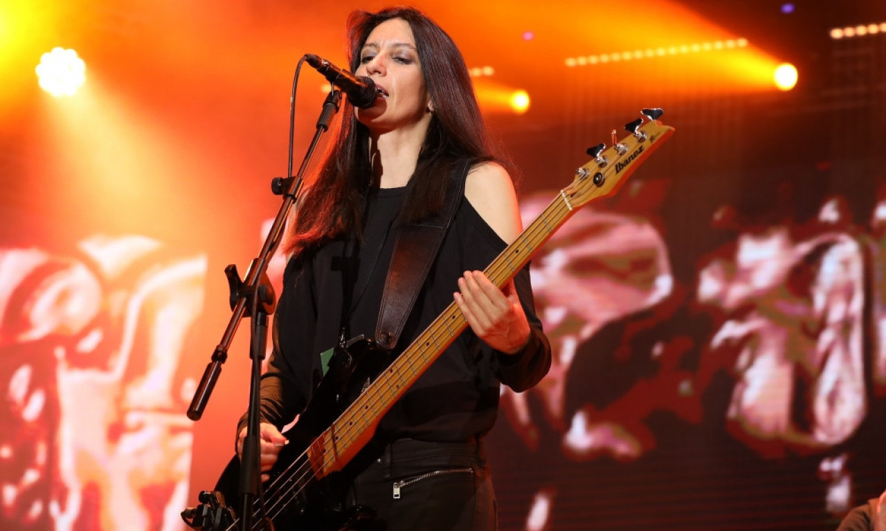 E-PLAY NASTAVLJA SARADNJU s glumačkim legendama: DRAGAN MIĆANOVIĆ u spotu za pesmu "NIJE DA NIJE"