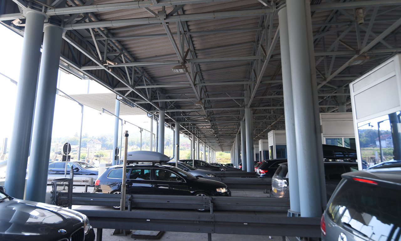KAKO DA IZBEGNETE GUŽVE NA PUTU Pred nama je praznični kolaps u saobraćaju, zapamtite ove savete