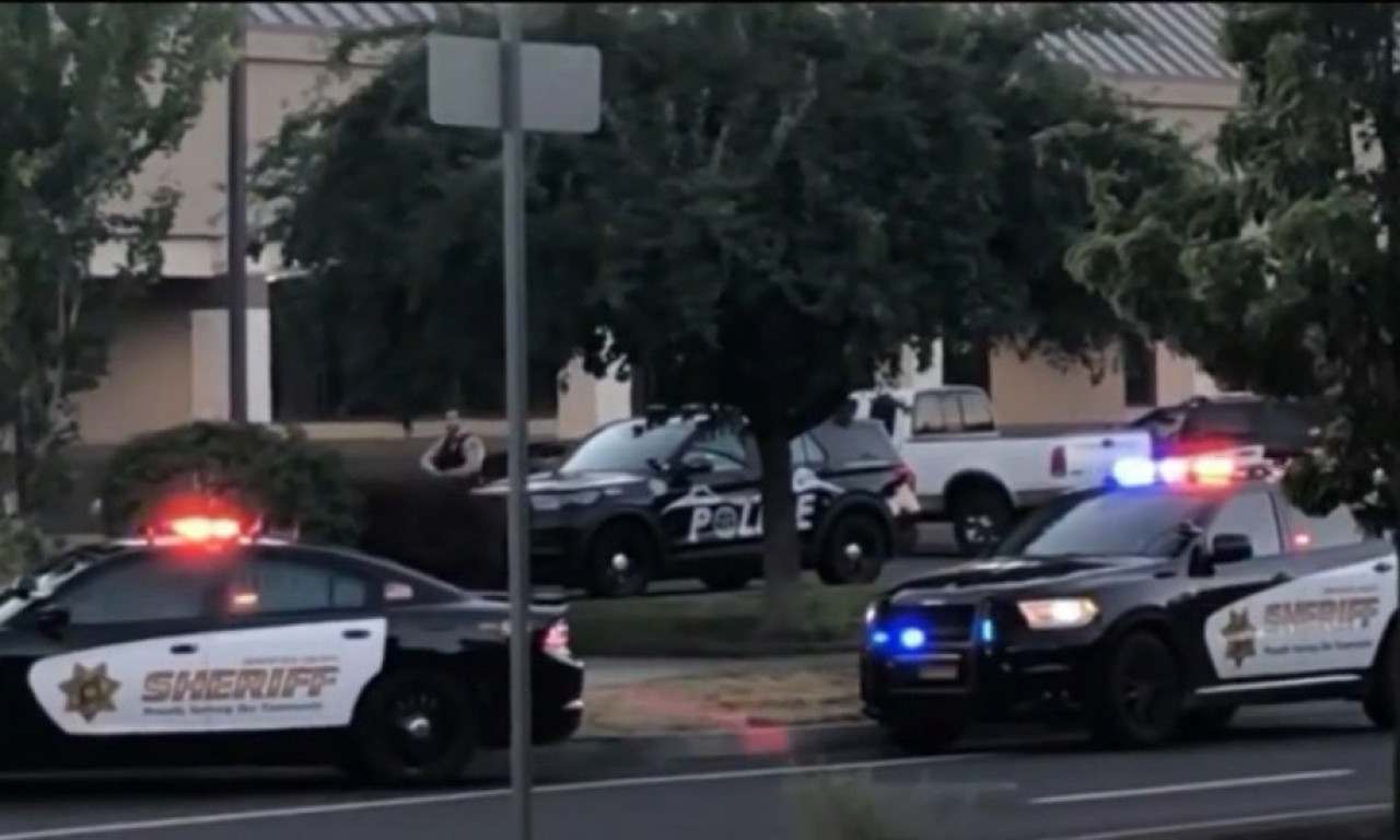 Pucnjava u supermarketu u Oregonu - ubijene najmanje tri osobe