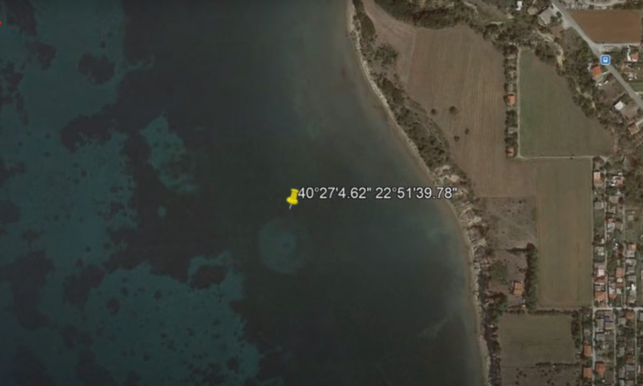 ŠTA JE TO U MORU u blizini obale Grčke? Neidentifikovani POTOPLJENI objekat, mamac za TEORETIČARE ZAVERE