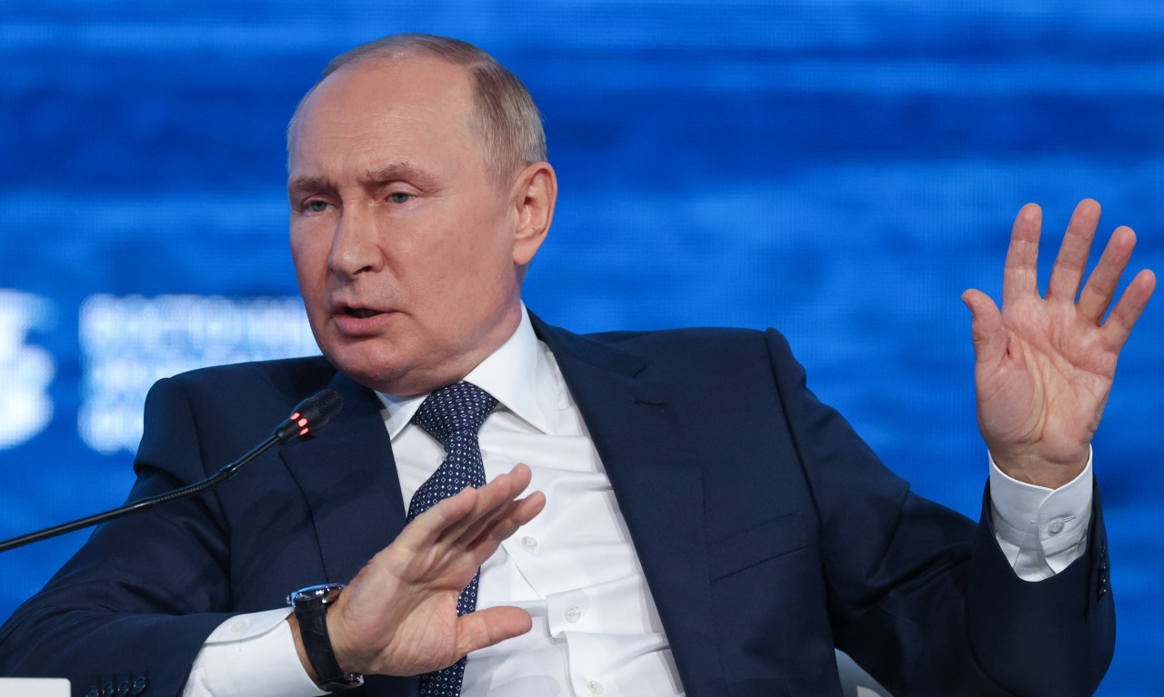 Putinov govor POMEREN ZA SUTRA - neki tvrde da to radi namerno, drugi da je stanje u Kremlju haotično