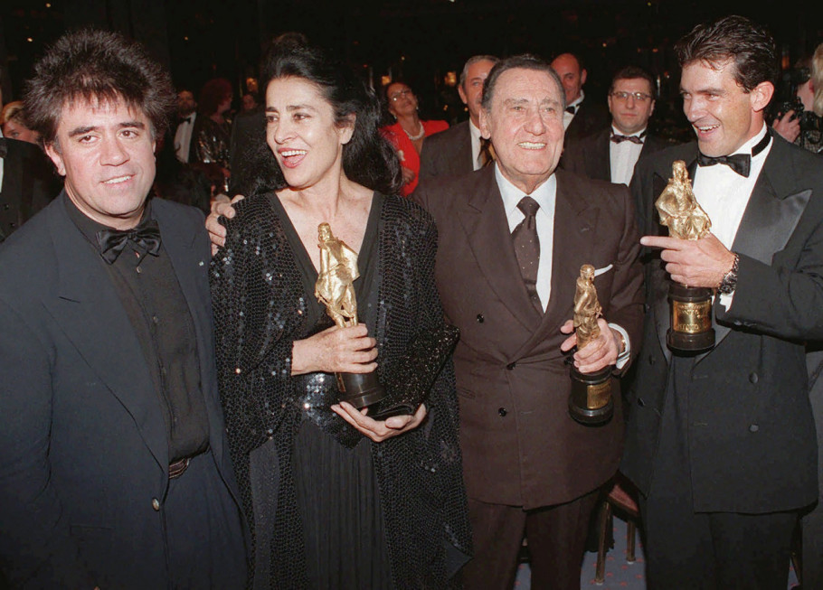 Pedro Almodovar, Irena Papas, Alberto Sordi i Antonio Banderas na gala večeri u Berlinu 9. oktobra 1996. godine