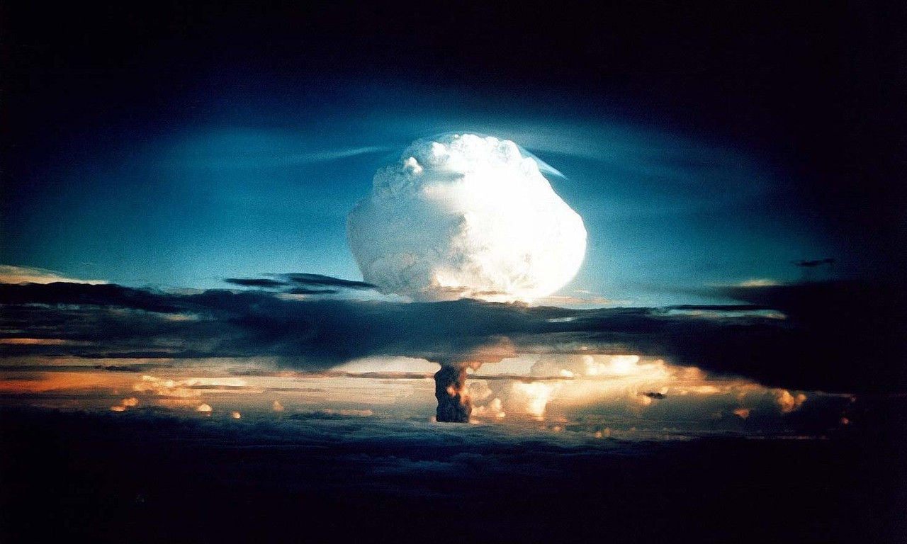 AMERIKA SE OGLASILA O ATOMSKOJ BOMBI Tramp naredio testiranje nuklearnog oružja, ministar otkrio detalje