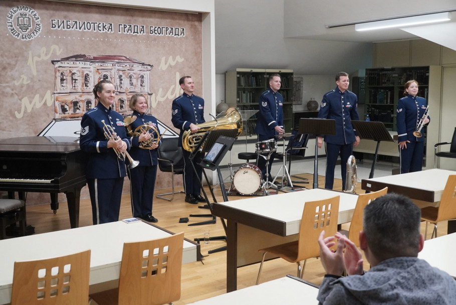 Orkestar američkih vazduhoplovnih snaga u Biblioteci grada Beograda