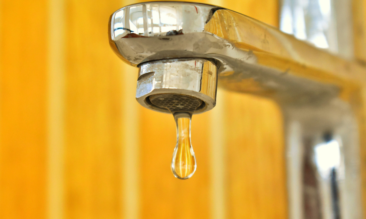 SPREMITE ZALIHE! Ovi delovi Beograda biće bez vode, obezbeđene su auto-cisterne