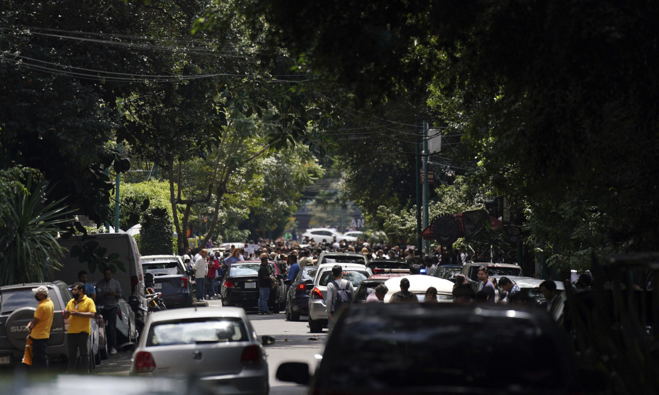 Jak ZEMLJOTRES pogodio Meksiko - ljudi na ulicama, OŠTEĆENA BOLNICA, izdato i upozorenje na cunami