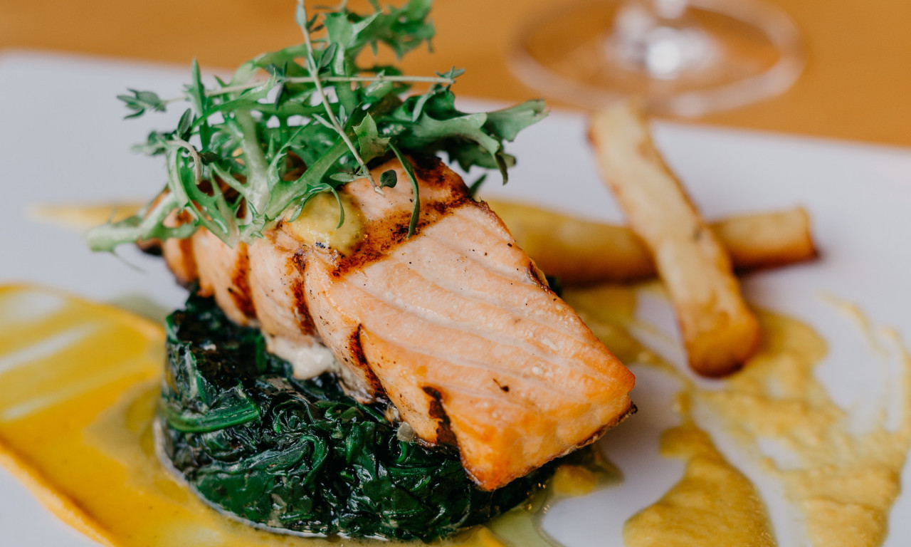 Drama u Francuskoj - NEMA SENFA: Ljudi satima u redu čekaju, prodaje se NA KAŠIČICU