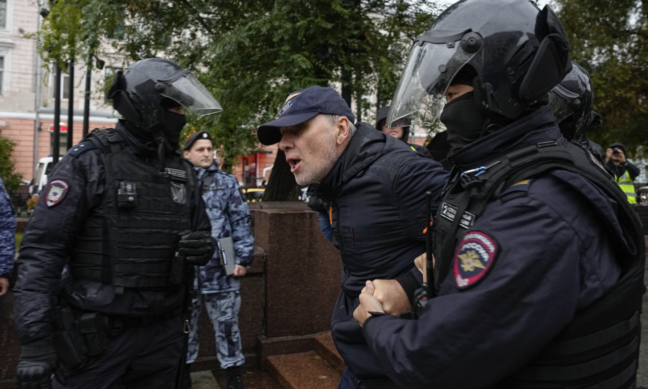 Haos u Rusiji, PUTIN MOBILIŠE starce, pijance i siromašne, regruti NEĆE U RAT, tuku se s policijom