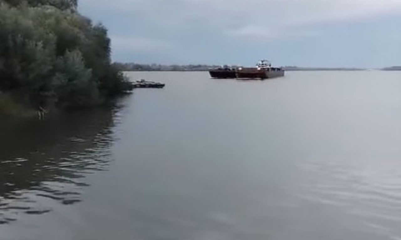 Brod na Dunavu kod Vinče IZGUBIO KONTROLU, lomio i kršio sve pred sobom
