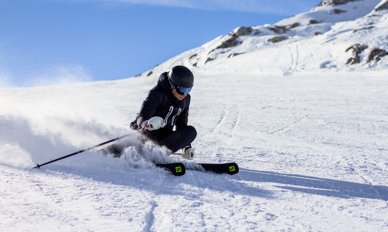Nestalo 6 skijaša u čuvenom skijalištu u Švajcarskoj: Policija se maksimalno angažovala i krenula u potragu