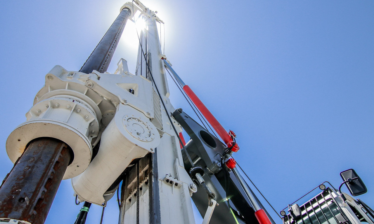 "RUPA U SANKCIJAMA"! Velika Britanija UVOZI GORIVO napravljeno od RUSKE NAFTE