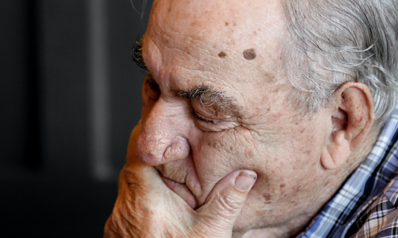 PREVARANTI PENZIONERU ŽIVOT PRETVORILI U PAKAO Ostao bez penzije, nižu se dugovi - a sve zbog stvari koju mnogi rade