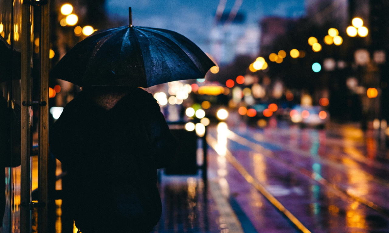 VELIKA PROMENA VREMENA STIŽE NOĆAS U SRBIJU! Pašće ogromne količine kiše, ovi delovi zemlje će se ujutru zabeleti (FOTO)