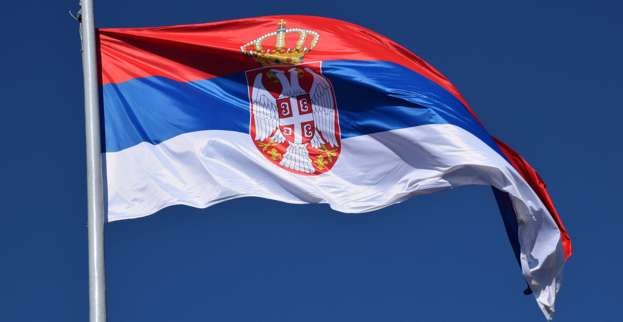 ZASTAVE NA POLA KOPLJA! U Kikindi Dan žalosti povodom pogibije sedmogodišnjeg dečaka