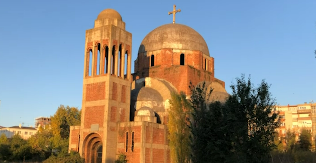 POZNATI ADVOKAT POZIVA NA RUŠENJE HRAMA HRISTA SPASA Skandal u Prištini, evo šta kažu iz Eparhije raško-prizrenske