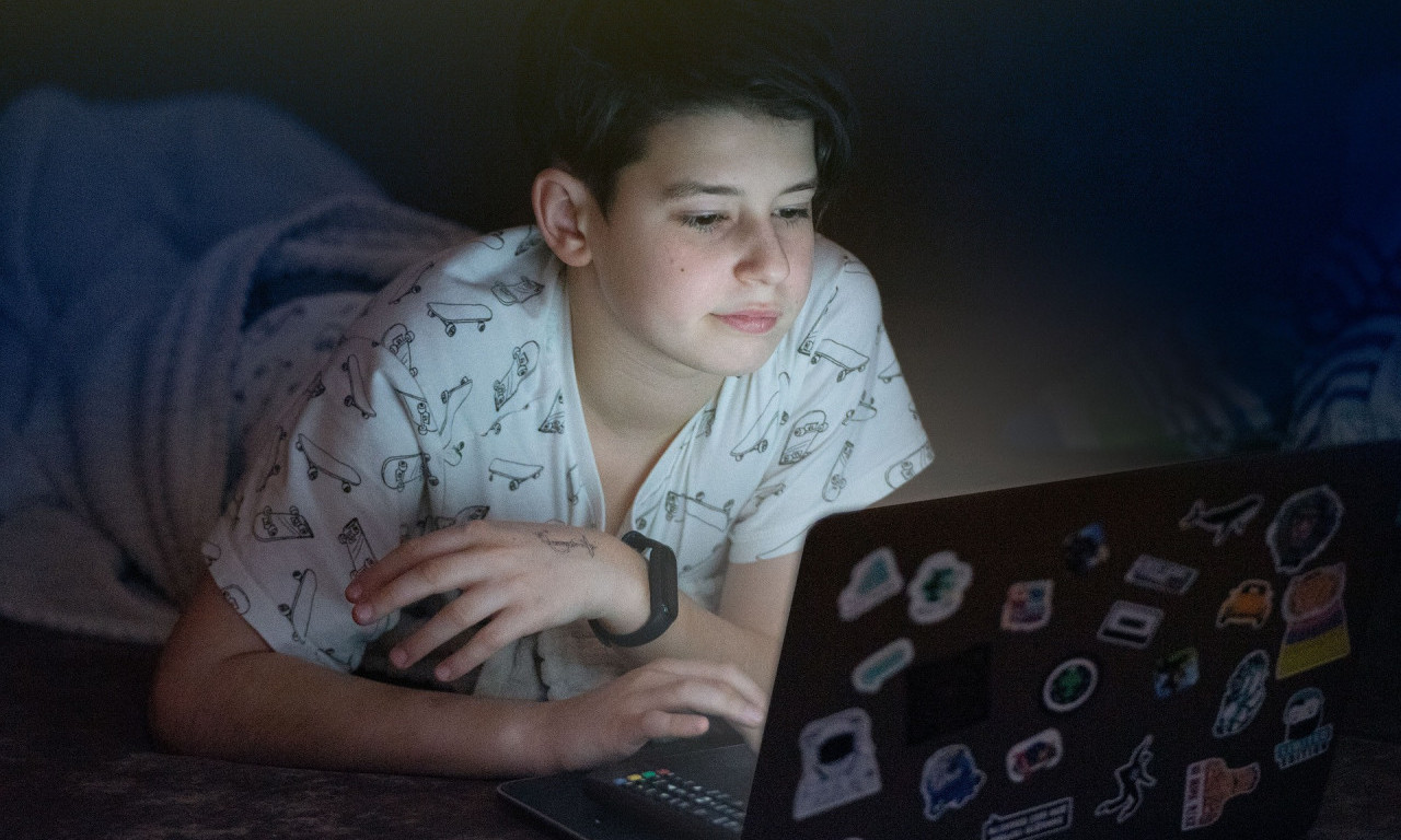 "Skidanje" sa interneta kao ODVIKAVANJE OD DROGE: Deca su nam ZAVISNICI, ako im se oduzme "igračka" POSTAJU NASILNI