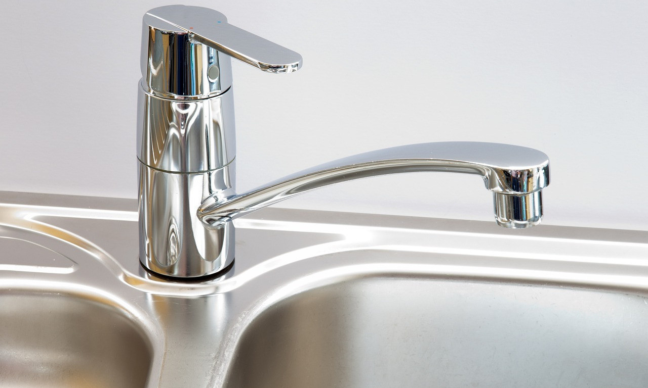 OVE BEOGRADSKE OPŠTINE SUTRA SU BEZ VODE Deo Zemuna sa suvim slavinama tokom celog dana, a evo gde su isključenja do 18 časova