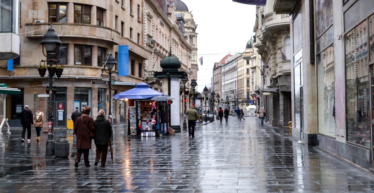 POVREĐENA BEBA u centru Beograda je iz Rusije, na nju pao DEO FASADE sa zgrade