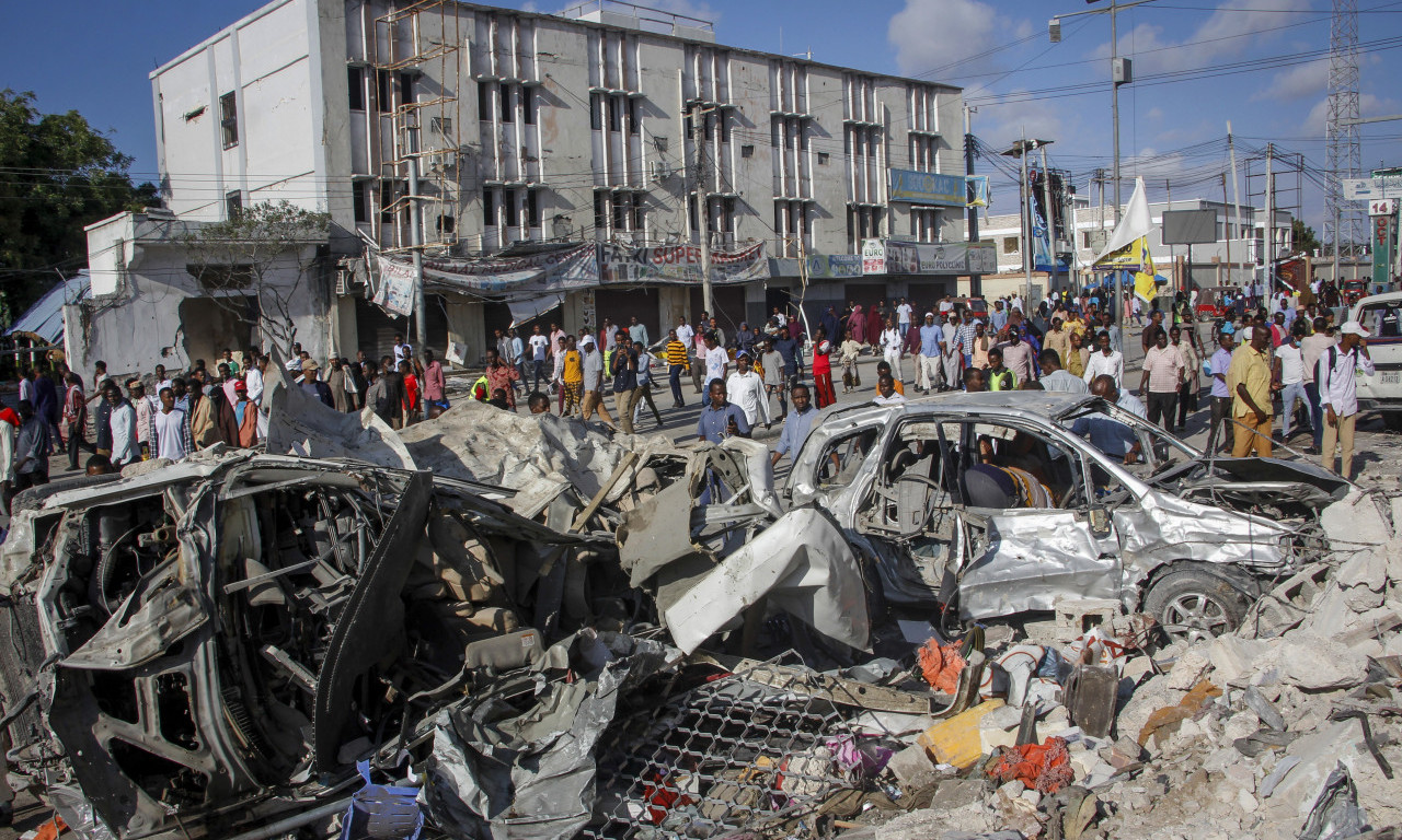 TERORISTIČKI NAPAD u Somaliji: Ubijeno najmanje 100, a RANJENO 300 ljudi