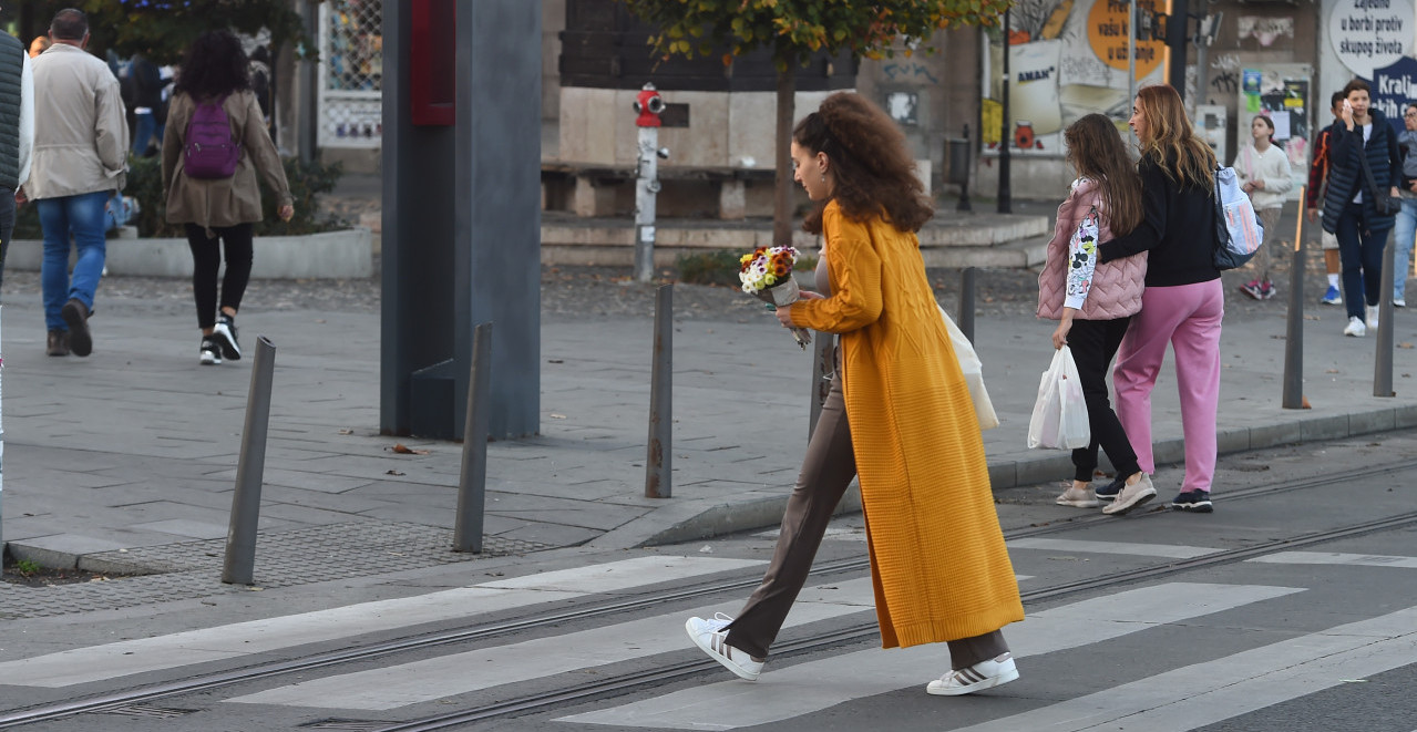 Ne dajte da vas zavara popodnevno ZUBATO SUNCE: Pred nama je VEDAR DAN, ali od večeras ZAOKRET