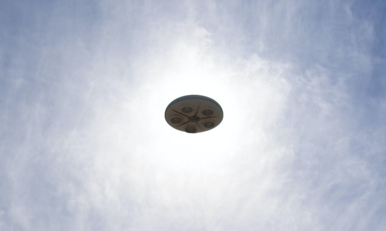 Fotka iz Pančeva RASPLAMSALA MAŠTU: Da li je ovo stvarno NLO? Skali i Molder da se jave MOMENTALNO