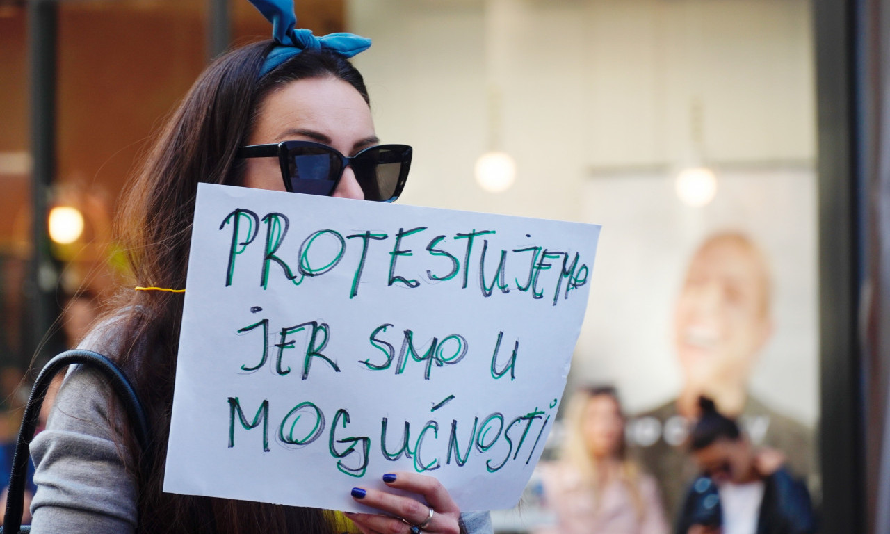 Freedom House: Srbija sve manje SLOBODNA ZEMLJA, problem su PROTESTI, PRITISCI na medije, HULIGANI...