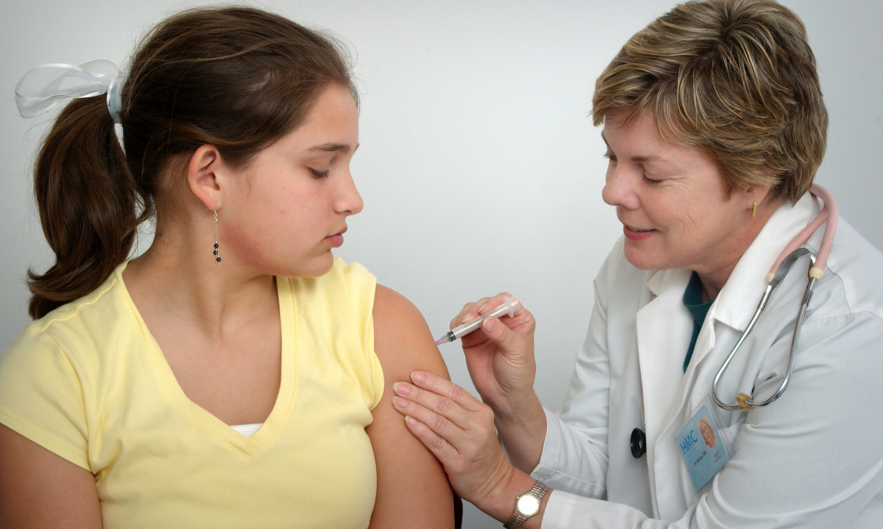 POMEŠALI VAKCINE - u Austriji 33 osnovca dobila POGREŠNO cepivo