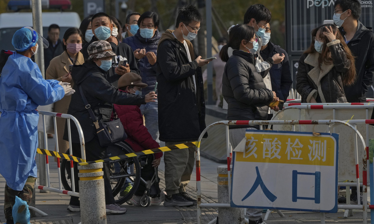 PONOVO HAOS u Kini zbog korone: Policija SILOM tera ljude u KARANTIN, pogledajte STRAŠNE SNIMKE iz Pekinga