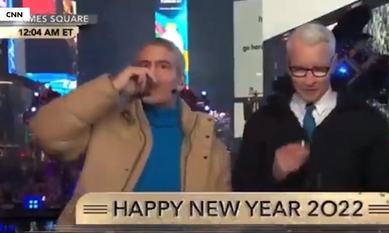 "Možete da me poljubite u…" - Zašto je CNN ZABRANIO VODITELJIMA DA PIJU za doček Nove godine