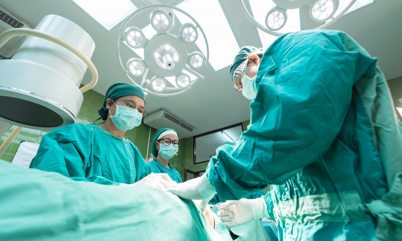 VELIKE REFORME u zdravstvu: Hirurzi će dobijati PLATU na osnovu broja OBAVLJENIH OPERACIJA