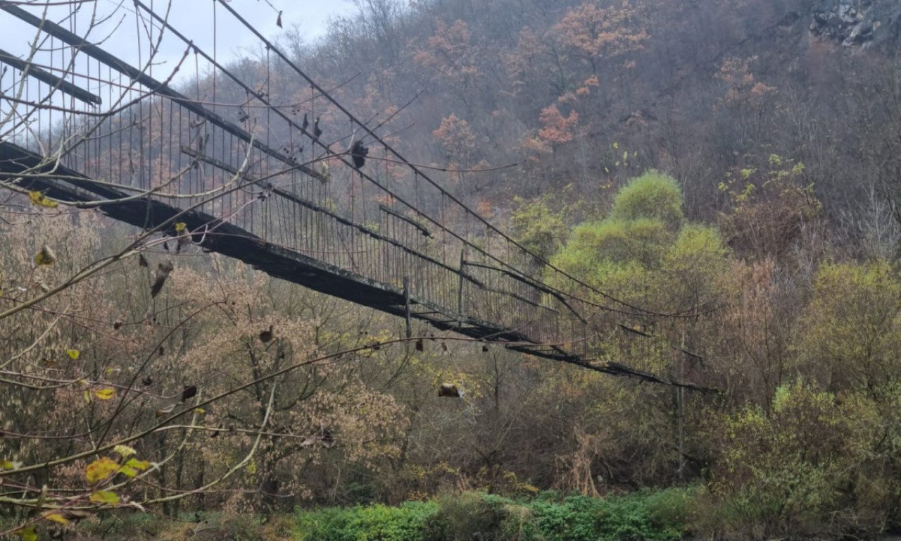 Još jedan NEBEZBEDAN viseći most u OVČAR BANJI biće SRUŠEN da ne bi mamio AVANTURISTE i radoznale